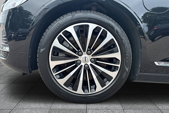 Volvo V90 8 of 18
