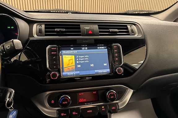 Kia Rio 14 of 19