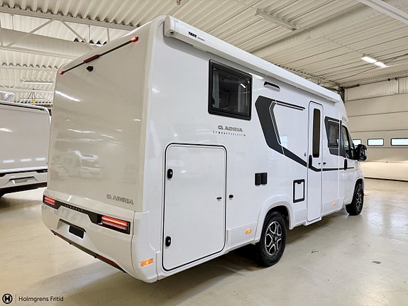 Adria Compact Select DL 3 of 17