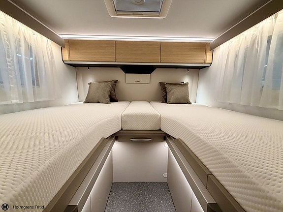 Adria Compact Select DL 12 of 17