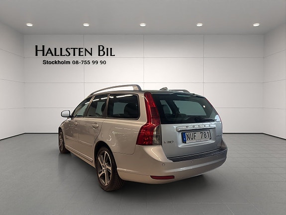 Volvo V50 4 of 23