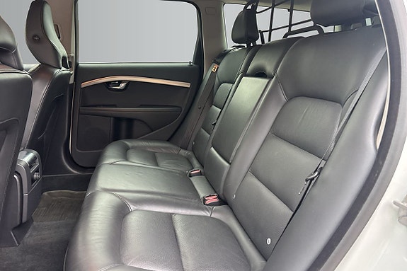 Volvo V70 11 of 15
