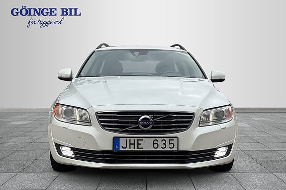 Volvo V70 3 of 15