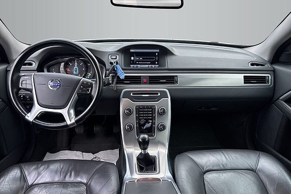 Volvo V70 12 of 15