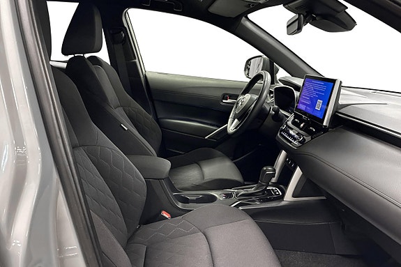 Toyota Corolla Cross 14 of 26