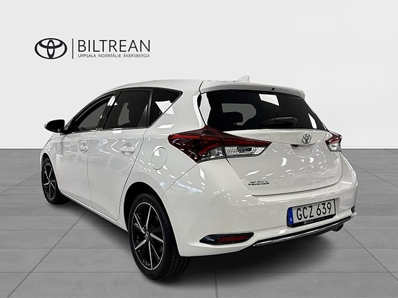 Toyota Auris 3 of 13