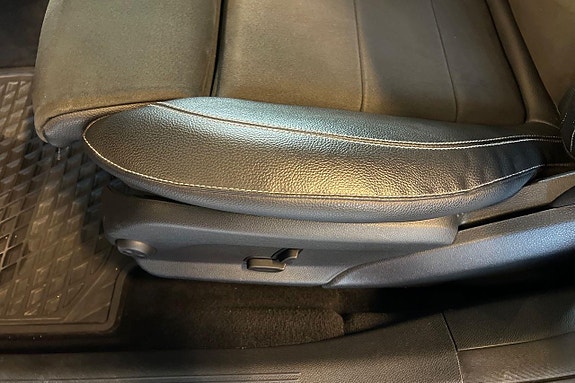 Mercedes-Benz E220 18 of 23