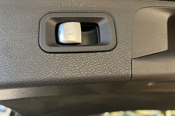 Mercedes-Benz E220 22 of 23