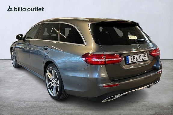 Mercedes-Benz E220 3 of 23