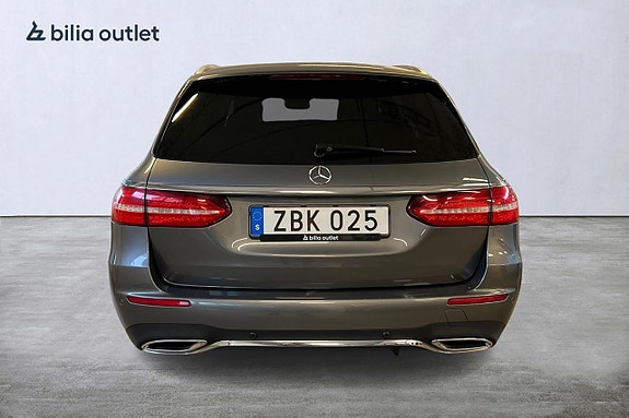 Mercedes-Benz E220 4 of 23