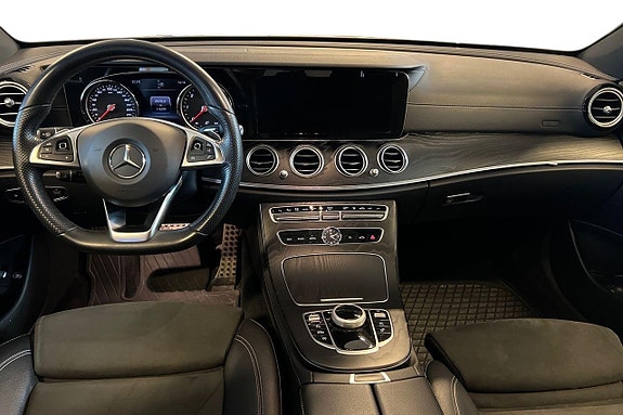 Mercedes-Benz E220 12 of 23