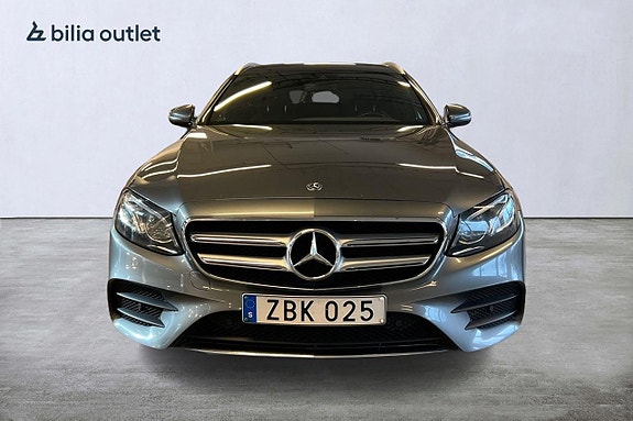 Mercedes-Benz E220 5 of 23