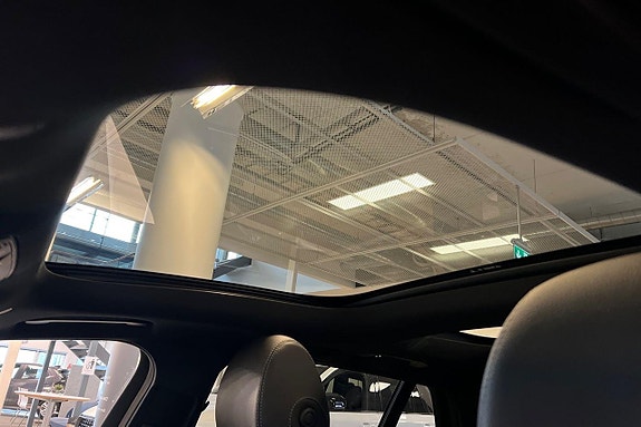 Mercedes-Benz E220 19 of 23