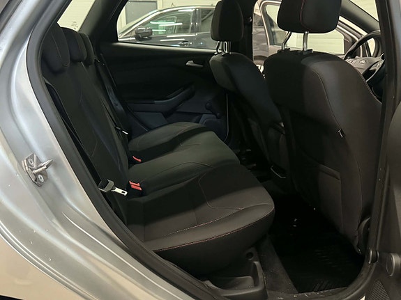 Ford Focus 18 of 18