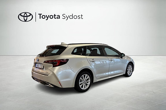 Toyota Corolla 3 of 14
