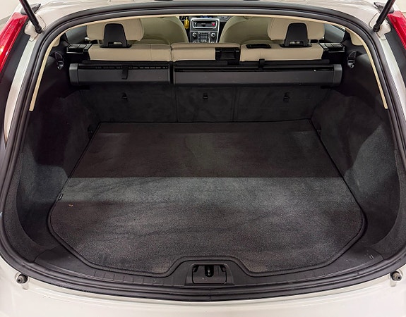 Volvo V60 18 of 24
