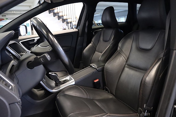 Volvo XC60 12 of 16