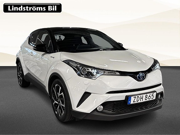 Toyota C-HR 3 of 19