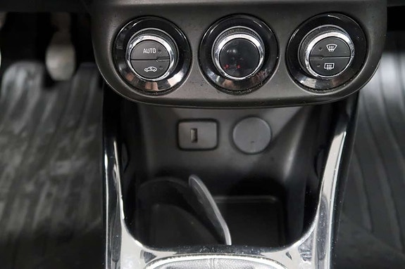 Opel Corsa 12 of 14