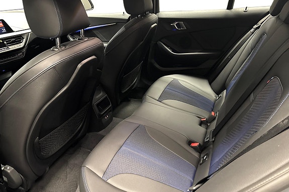 BMW 118i 9 of 13