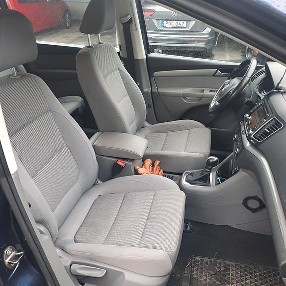 Volkswagen Sharan 3 of 12