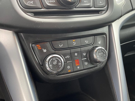 Opel Zafira Tourer 16 of 22