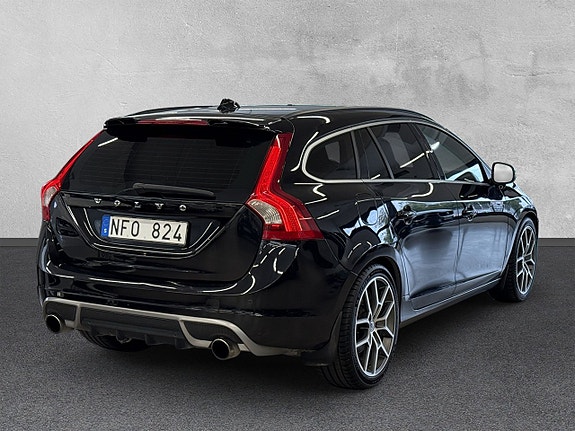 Volvo V60 5 of 30