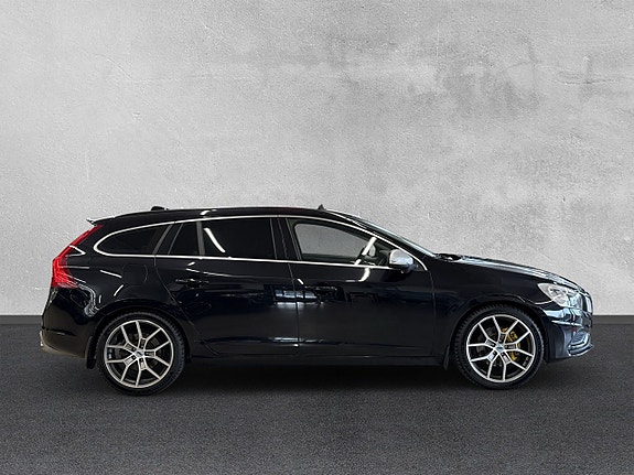 Volvo V60 6 of 30