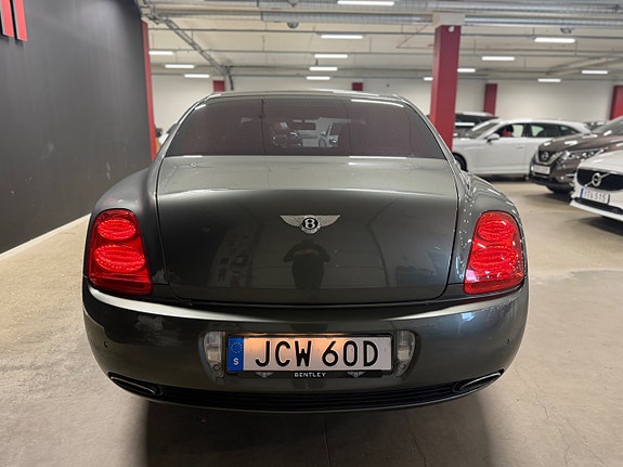 Bentley Continental Flying Spur 4 of 18