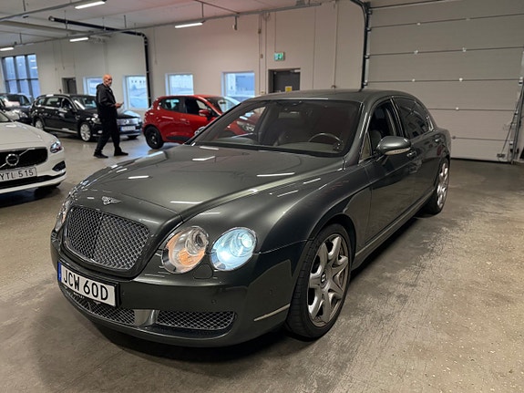 Bentley Continental Flying Spur 6 of 18