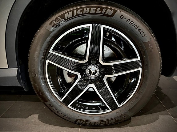Mercedes-Benz GLC220 d 16 of 17