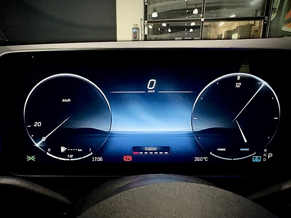 Mercedes-Benz GLC220 d 13 of 17