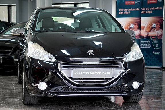 Peugeot 208 8 of 14
