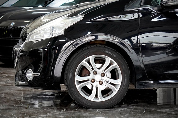 Peugeot 208 6 of 14
