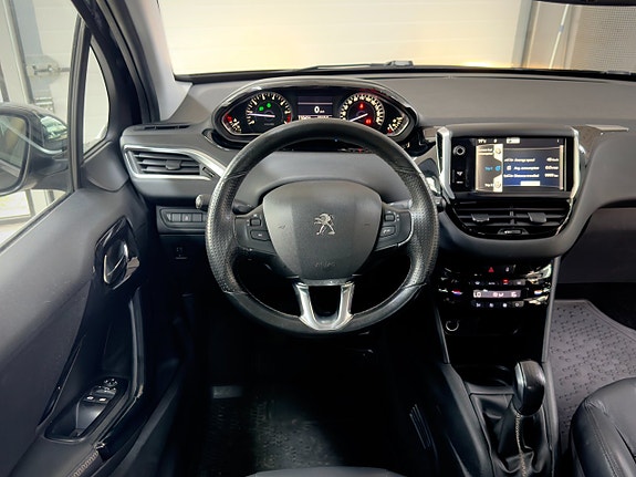 Peugeot 208 13 of 14
