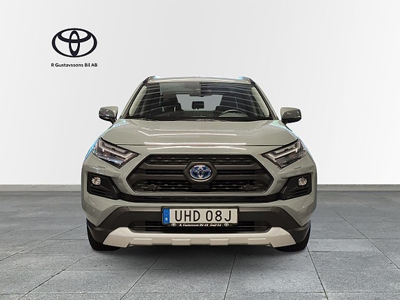 Toyota RAV4 6 of 11