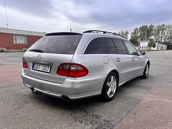 Mercedes-Benz E280 6 of 11