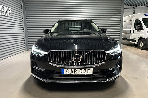 Volvo XC60 2 of 26