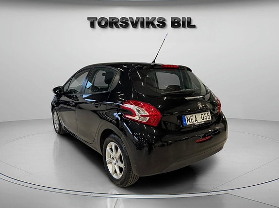 Peugeot 208 4 of 23