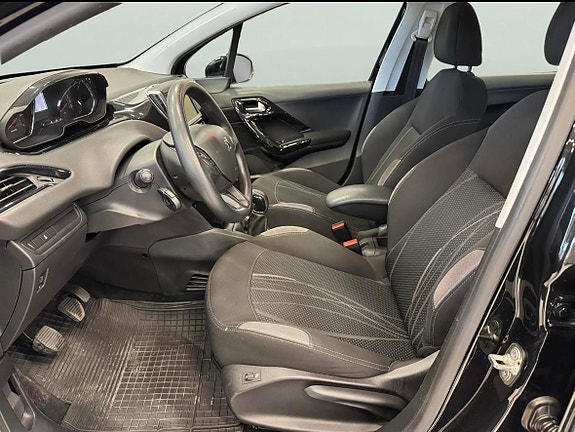 Peugeot 208 13 of 23