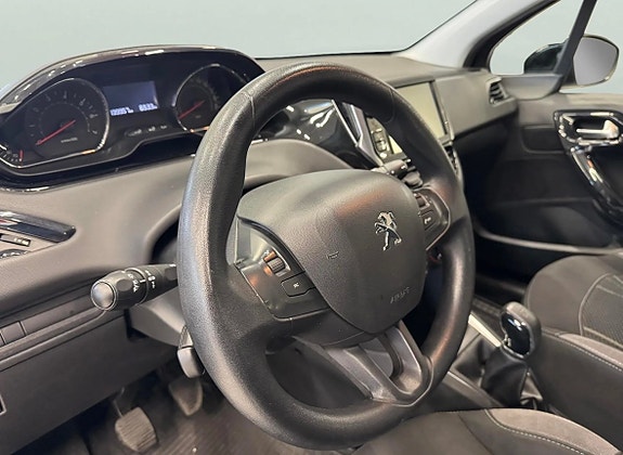 Peugeot 208 10 of 23