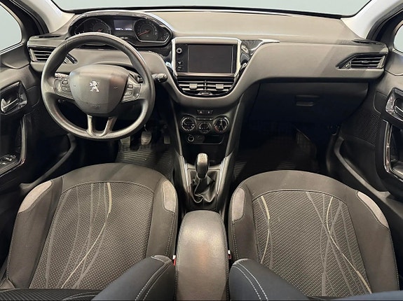 Peugeot 208 11 of 23