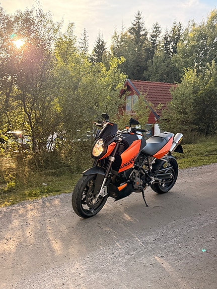 KTM KTM 990 SUPERDUKE 2 of 6