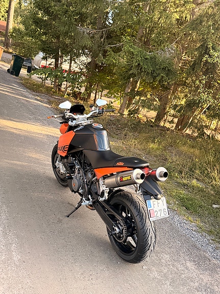 KTM KTM 990 SUPERDUKE 4 of 6