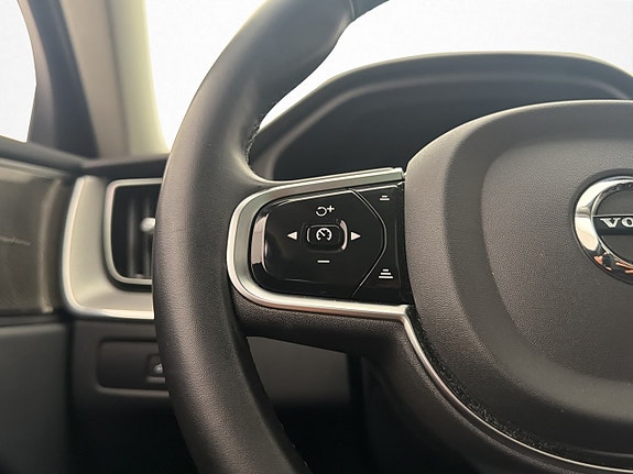 Volvo XC60 18 of 30