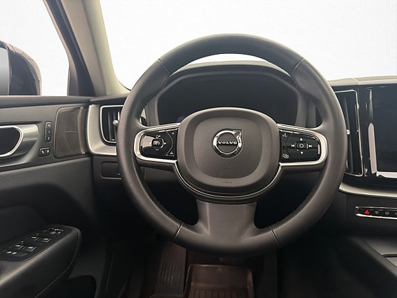 Volvo XC60 17 of 30