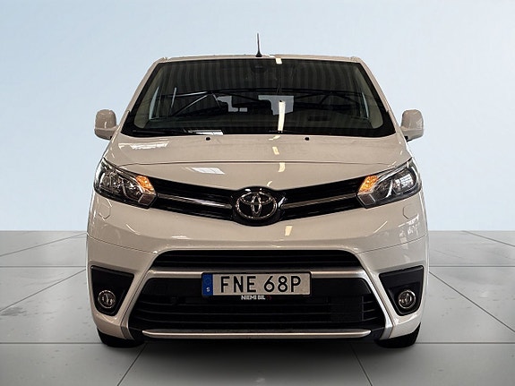 Toyota Proace Verso 2 of 16