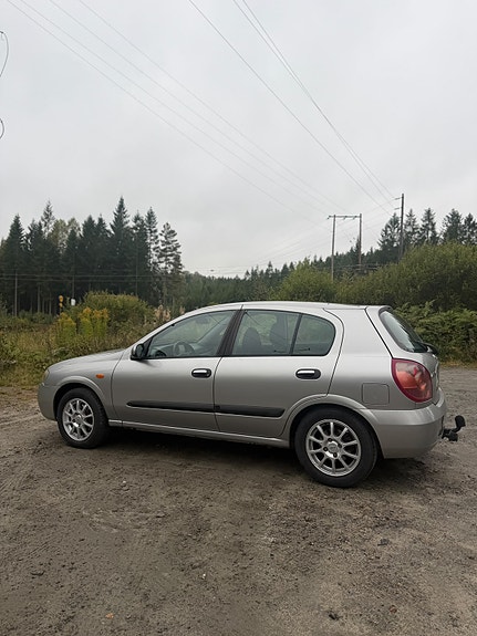 Nissan Almera 4 of 4