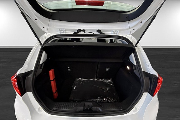 Ford Fiesta 14 of 17