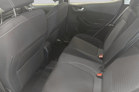Ford Fiesta 9 of 17